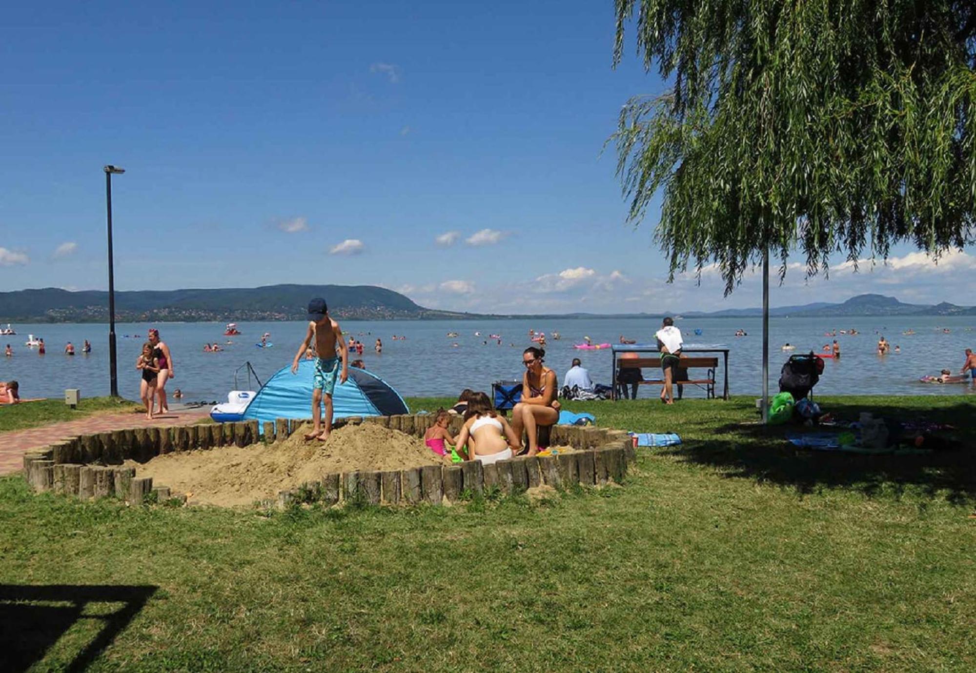 Holiday Homes In Balatonmariafuerdo 48114 Exterior foto